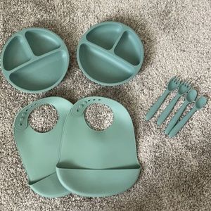 NWOT Silicone Baby Dishes Set